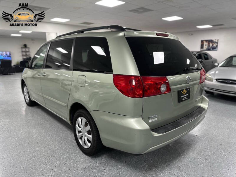 2006 Toyota Sienna LE photo 4