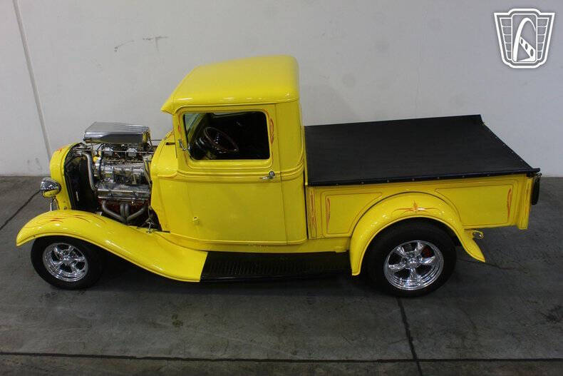 1932 Ford F-100