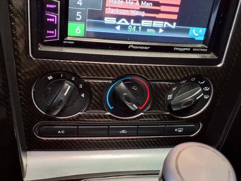 2005 Ford Mustang GT Premium