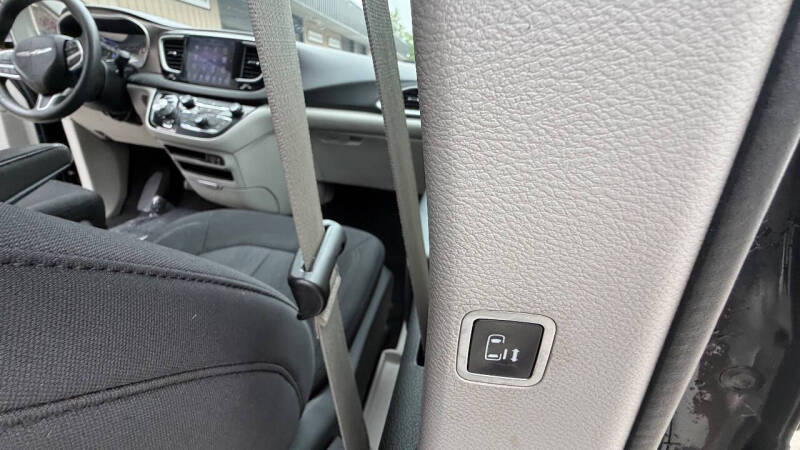 2017 Chrysler Pacifica Touring