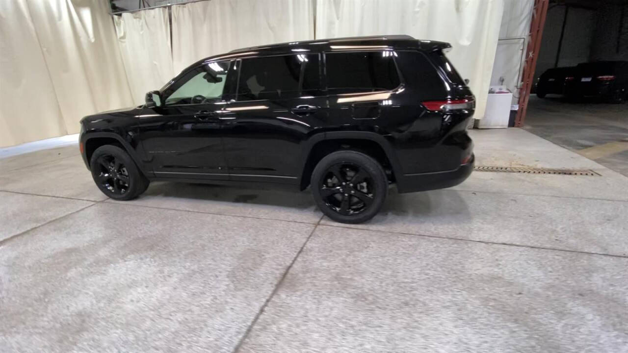 2021 Jeep Grand Cherokee L for sale at Victoria Auto Sales in Victoria, MN