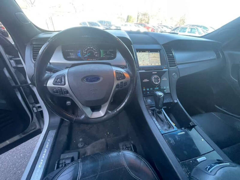 2016 Ford Taurus SHO