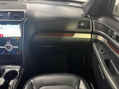 2018 Ford Explorer Platinum