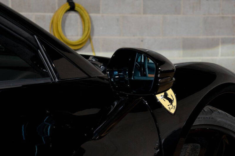 2025 Ferrari 296 GTS