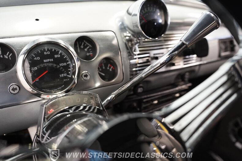 1940 Ford Deluxe