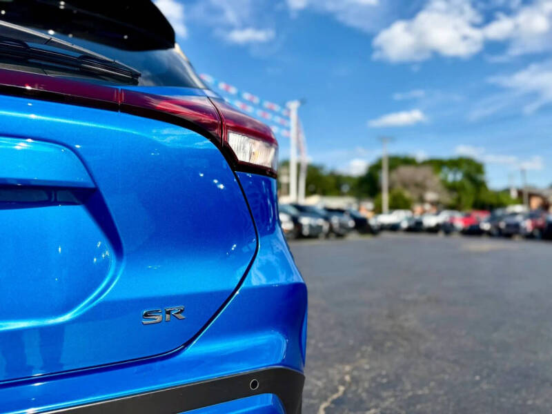 2023 Nissan Kicks SR