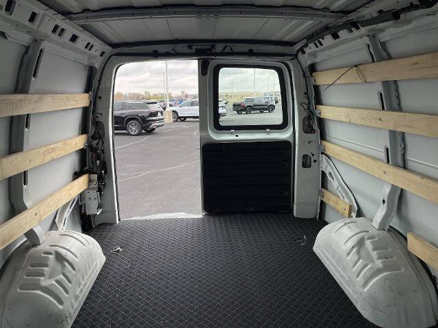 2023 GMC Savana 2500