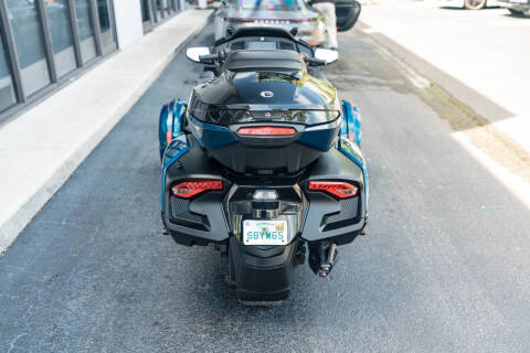 2022 Can-Am Spyder RT SE6