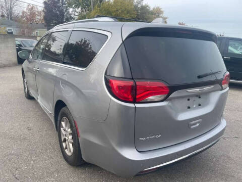 2020 Chrysler Pacifica Touring L
