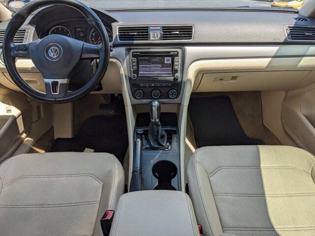 2015 Volkswagen Passat 11