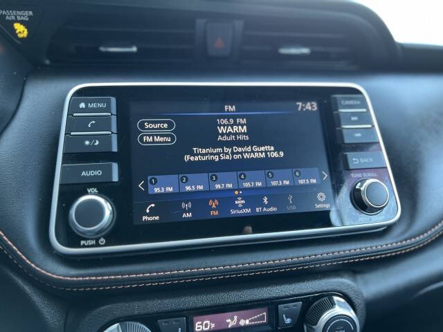 2020 Nissan Kicks SR