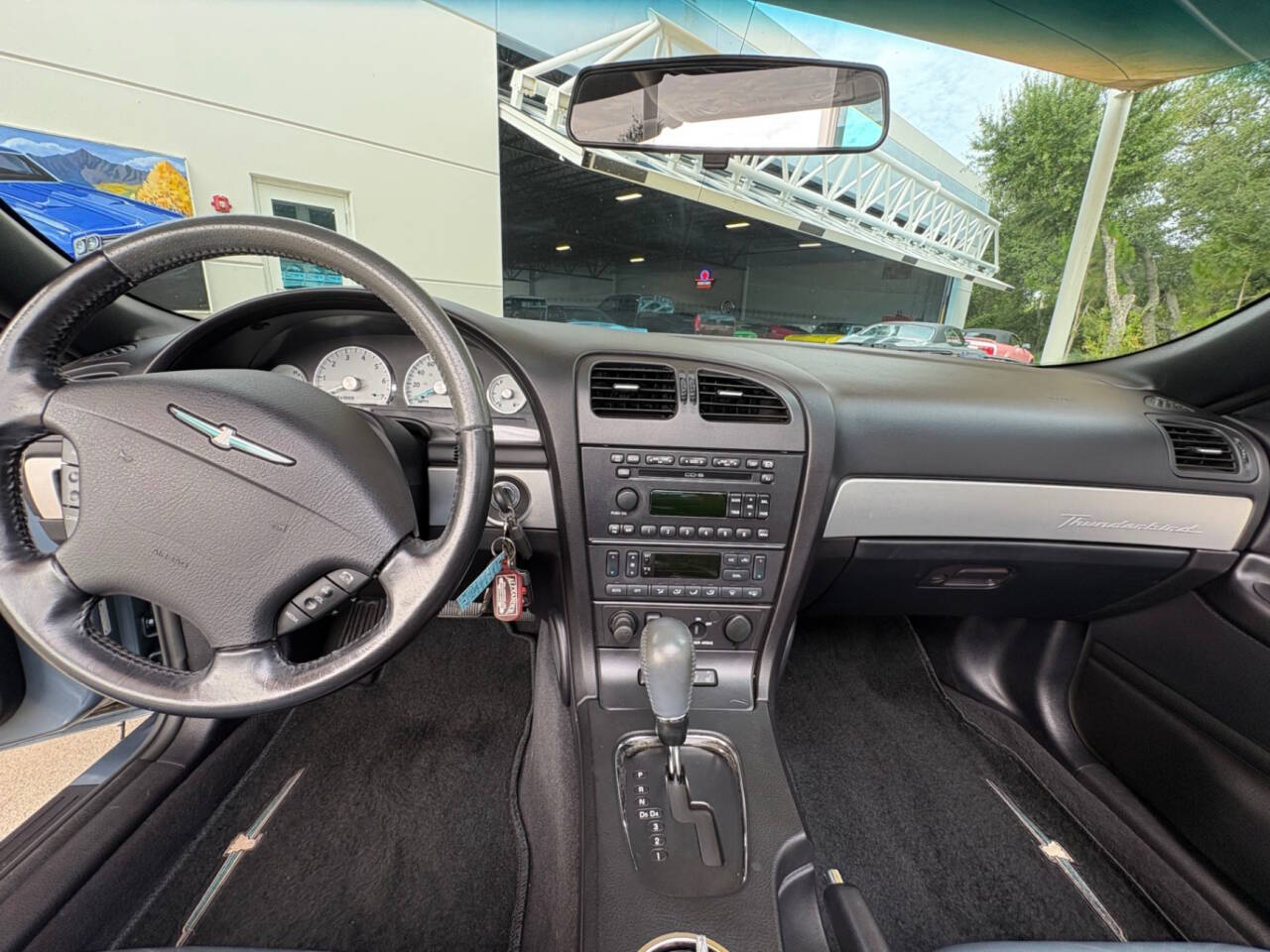2005 Ford Thunderbird 36