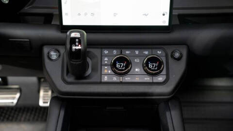2025 Land Rover Defender