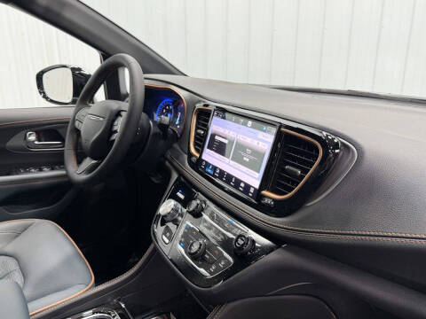 2027 Chrysler Pacifica Pinnacle