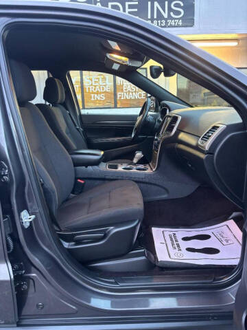 2017 Jeep Grand Cherokee Laredo