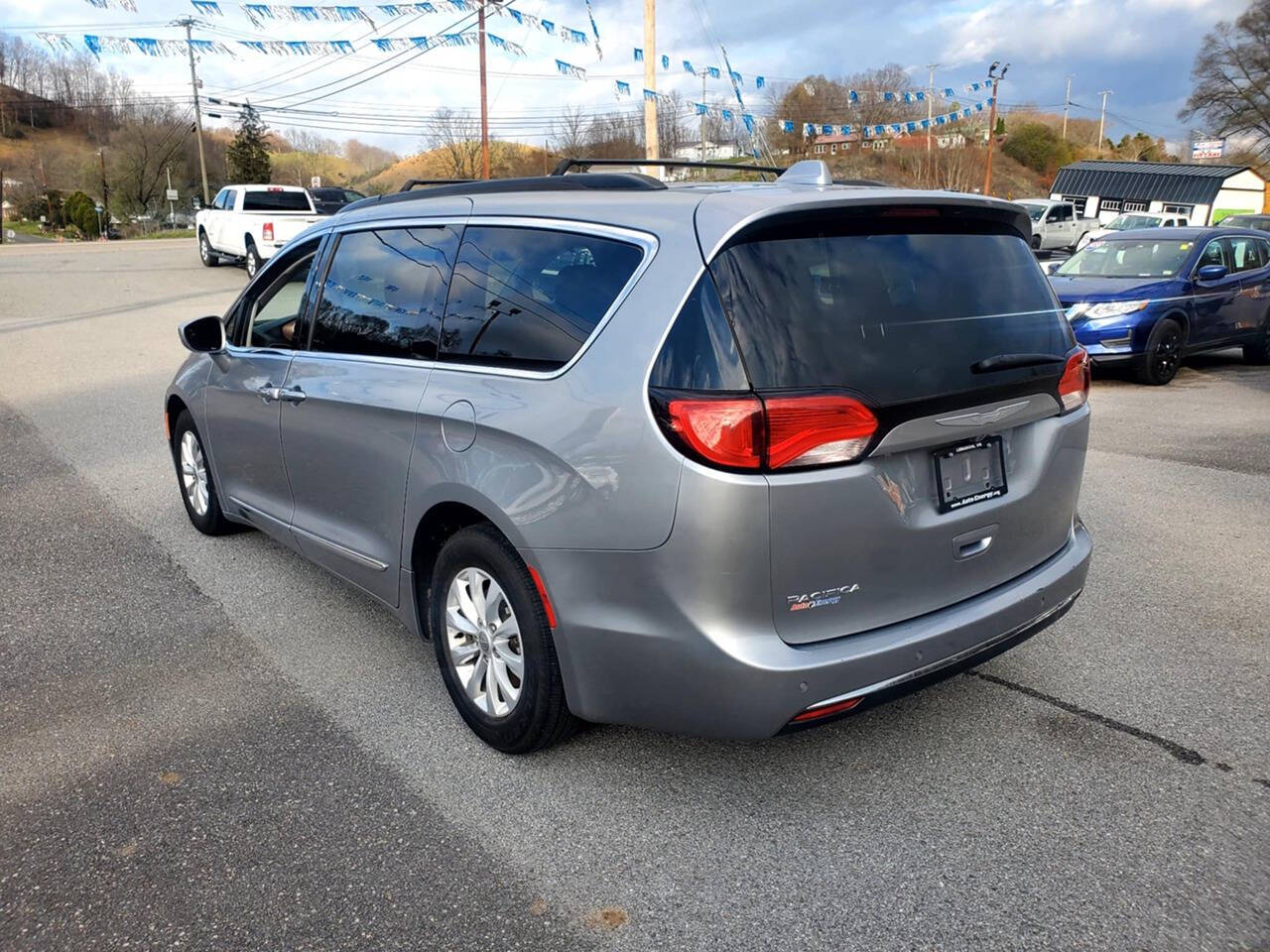 2017 Chrysler Pacifica for sale at Auto Energy in Lebanon, VA