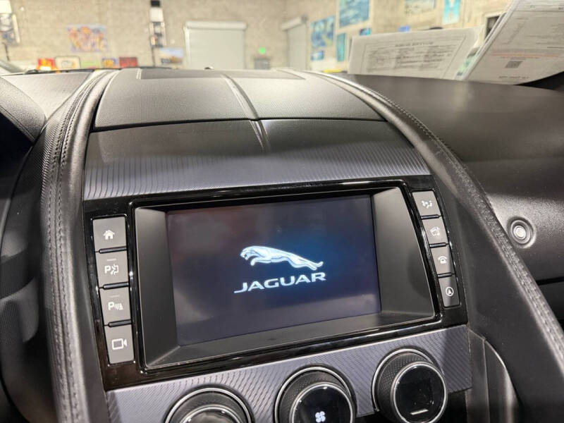 2018 Jaguar F-TYPE R-Dynamic