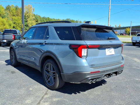 2025 Ford Explorer ST