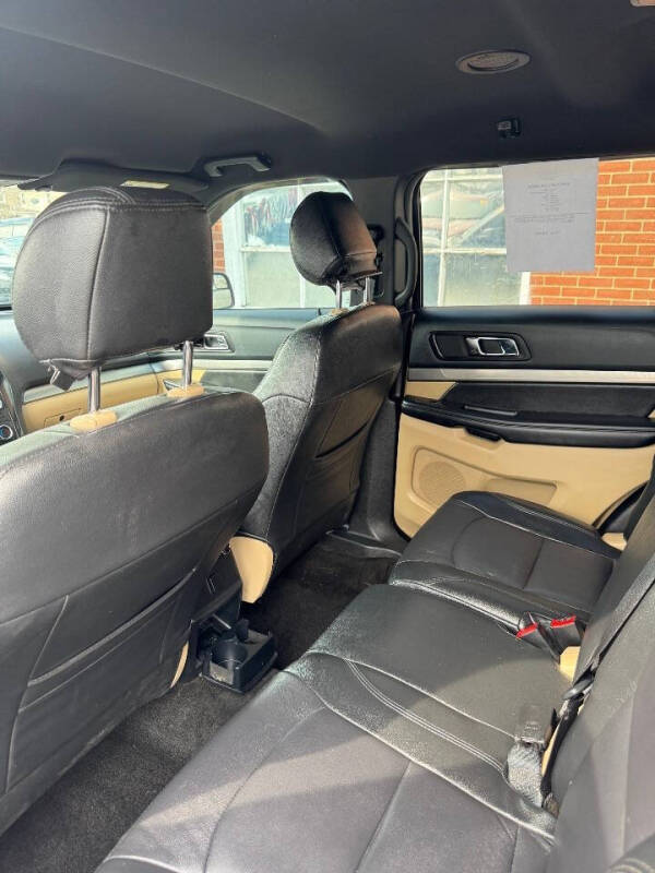 2016 Ford Explorer