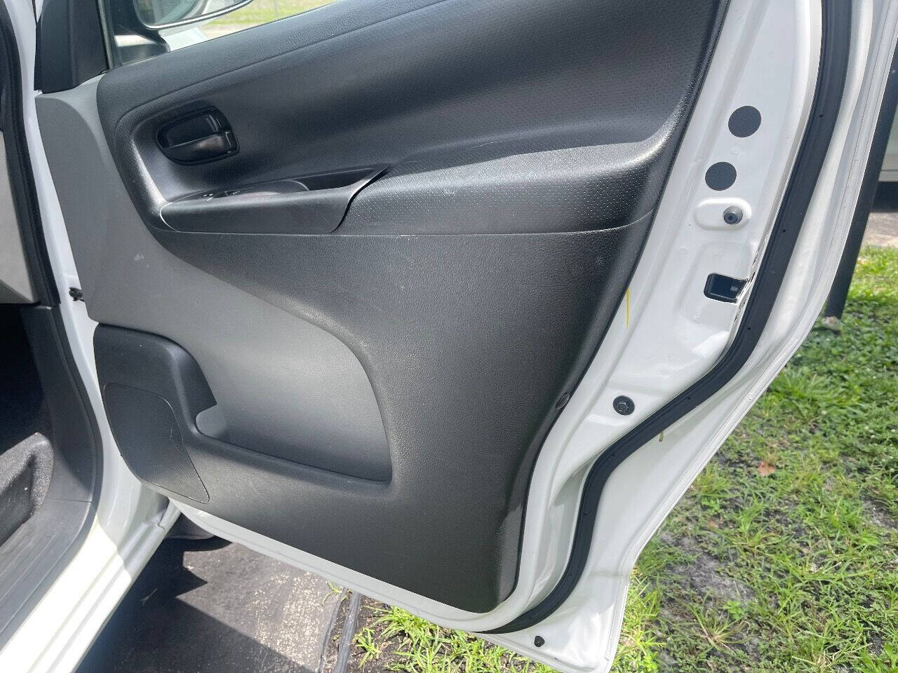 2018 Nissan NV200 Van - $18,900