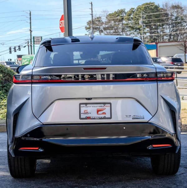 2023 Lexus RZ 450e Luxury