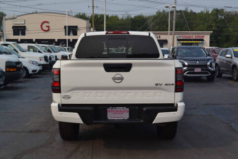 2024 Nissan Frontier SV