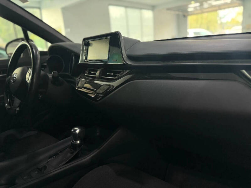 2018 Toyota C-HR XLE Premium