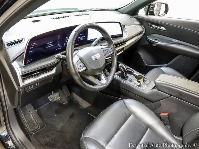 2025 Cadillac XT4 Premium Luxury