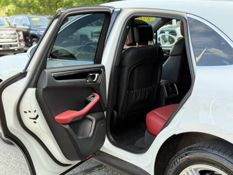 2020 Porsche Macan S