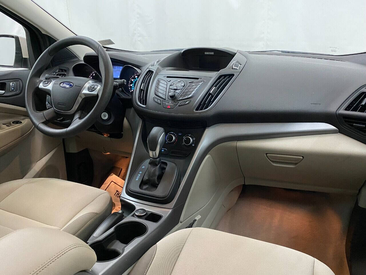 2015 Ford Escape SE AWD 4dr SUV - White exterior view 12