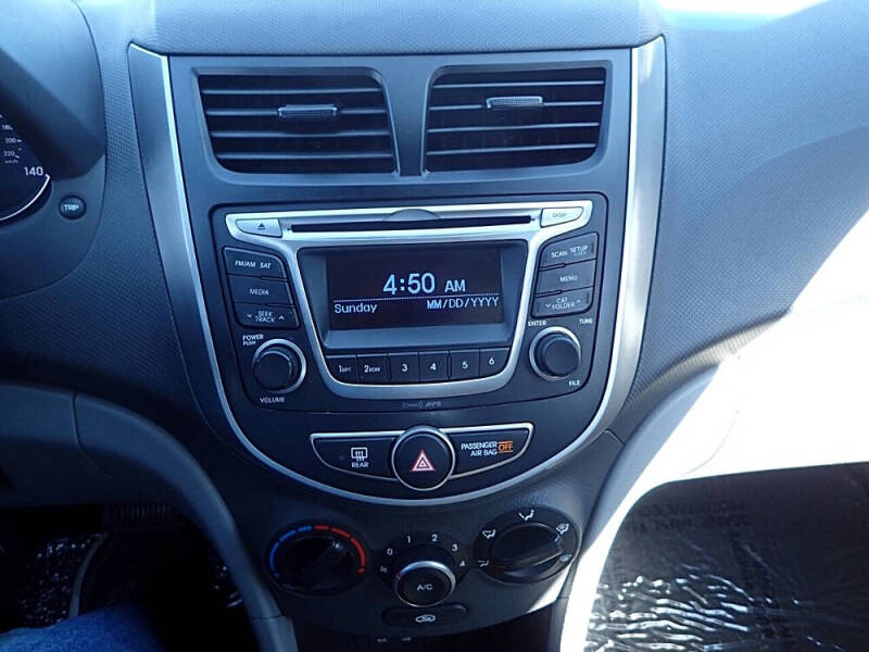 2016 Hyundai Accent SE