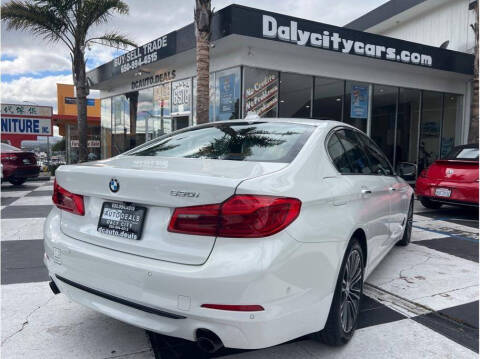 2017 BMW 5 Series 530i