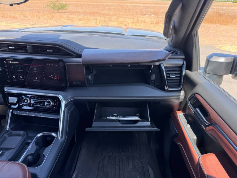 2024 GMC Sierra 3500HD Denali Ultimate