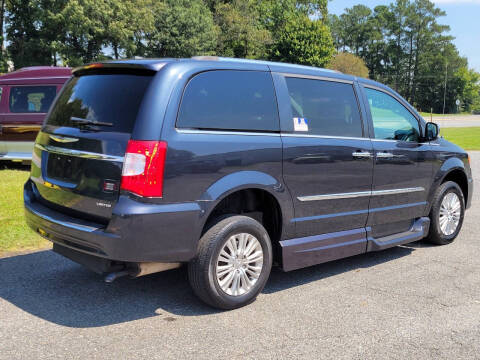 2014 Chrysler WHEELCHAIR VAN