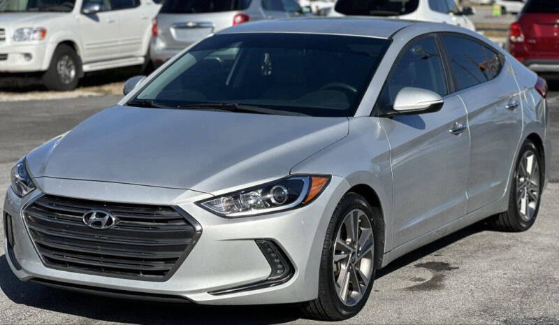 Hyundai Elantra's photo