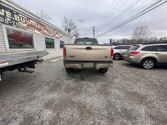 1999 Ford F-250 Super Duty XLT photo 3