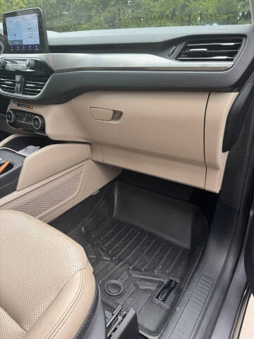 2021 Ford Escape Plug-In Hybrid Titanium