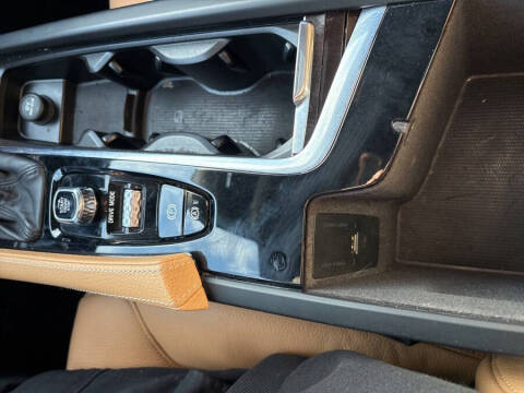 2018 Volvo S90 T5 Momentum