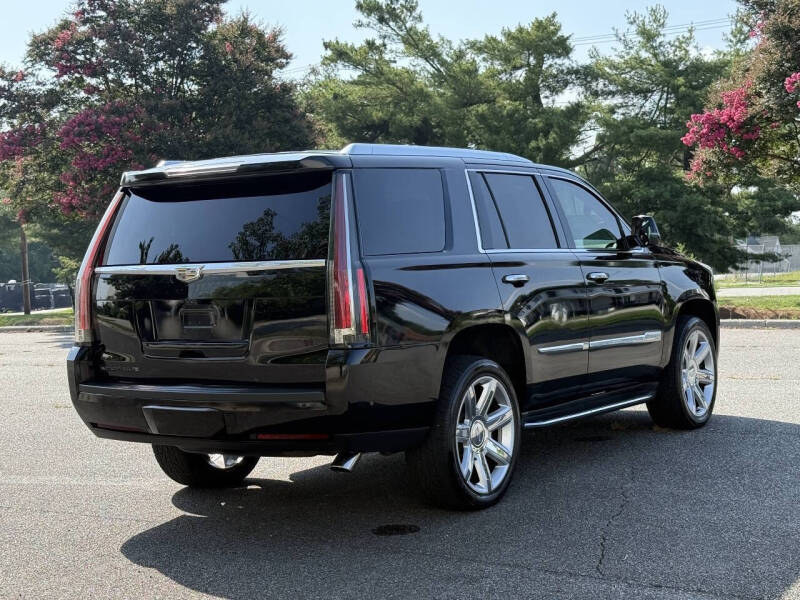 2017 Cadillac Escalade Luxury