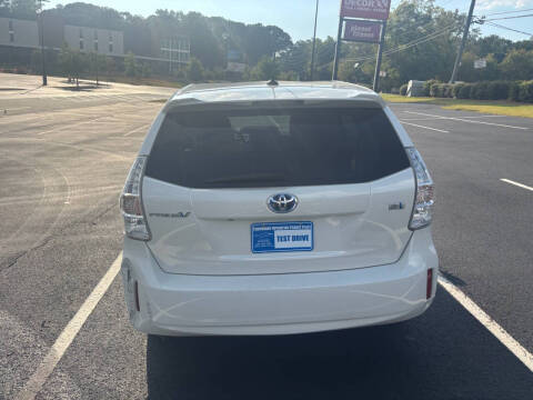 2013 Toyota Prius v Five