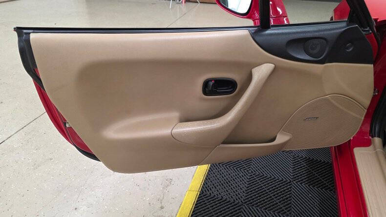 2000 Mazda MX-5 Miata