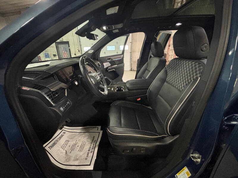 2024 GMC Acadia Denali