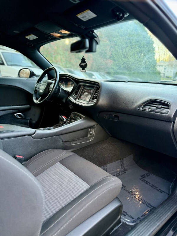 2020 Dodge Challenger SXT