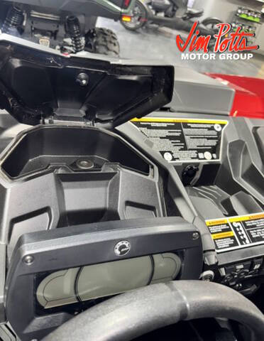 2024 Can-Am Commander Max XT