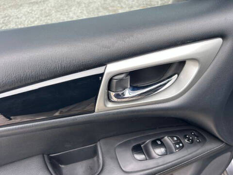 2019 Nissan Pathfinder SV