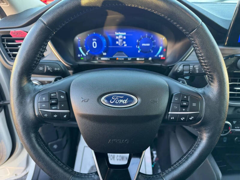2020 Ford Escape Titanium