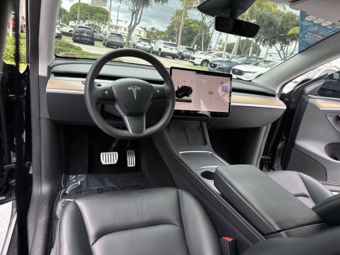 2023 Tesla Model Y Performance