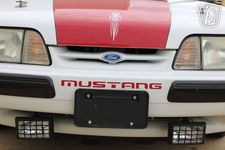 1990 Ford Mustang