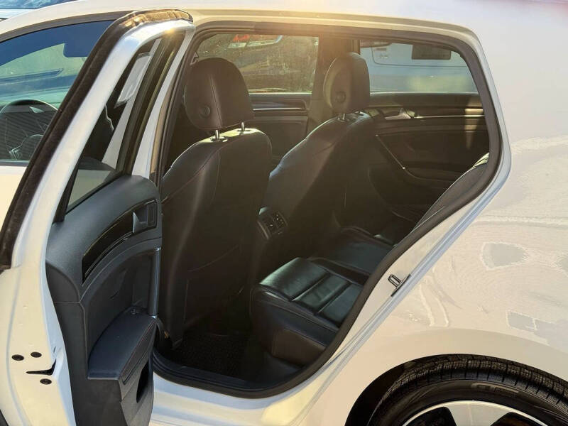 2015 Volkswagen Golf GTI SE