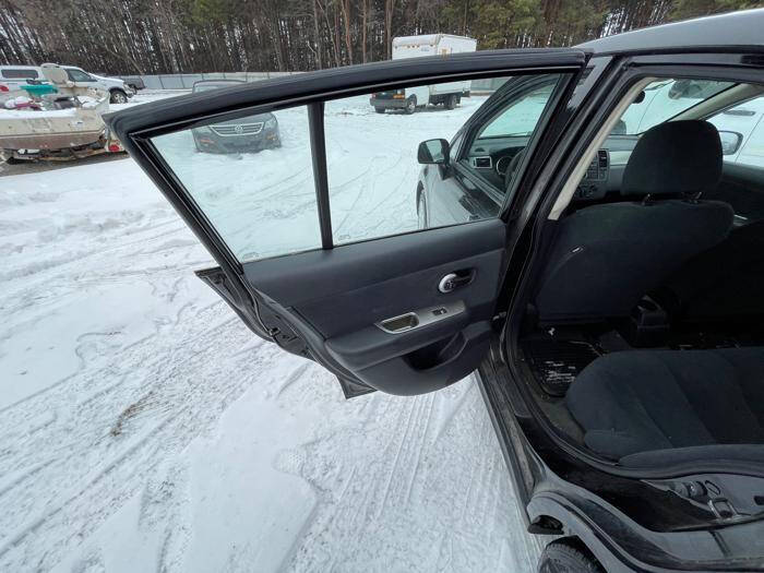 2011 Nissan Versa 1.8 SL